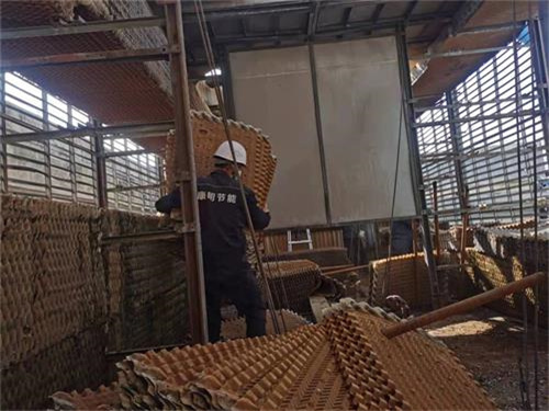 閉式冷卻塔驗(yàn)收應(yīng)注意什么？(閉式冷卻塔安裝及注意事
